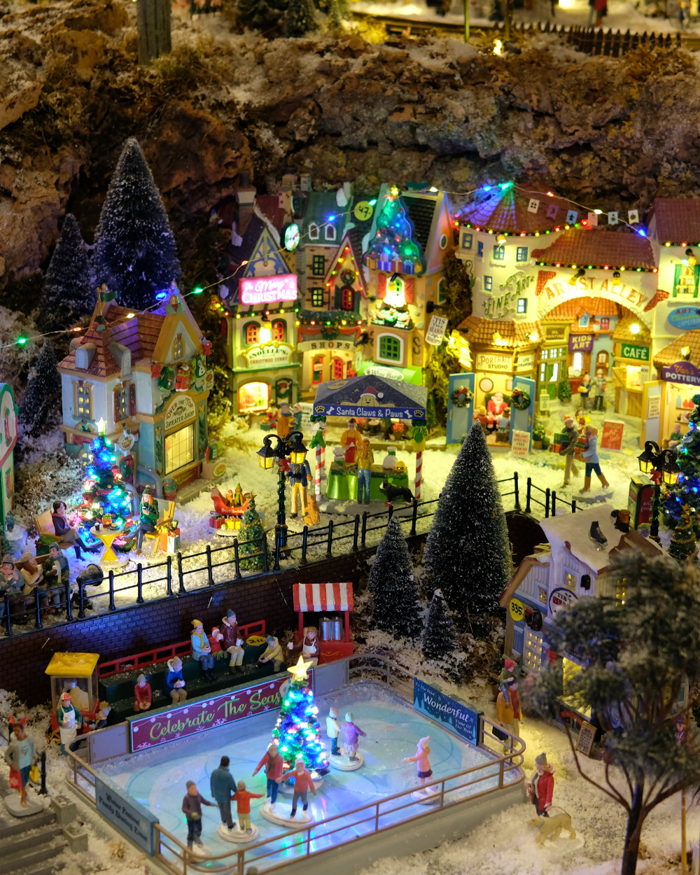 Maak van jouw kerstdorp iets bijzonders met de huisjes van Lemax! Maak van jouw kerstdorp iets bijzonders met de huisjes van Lemax!