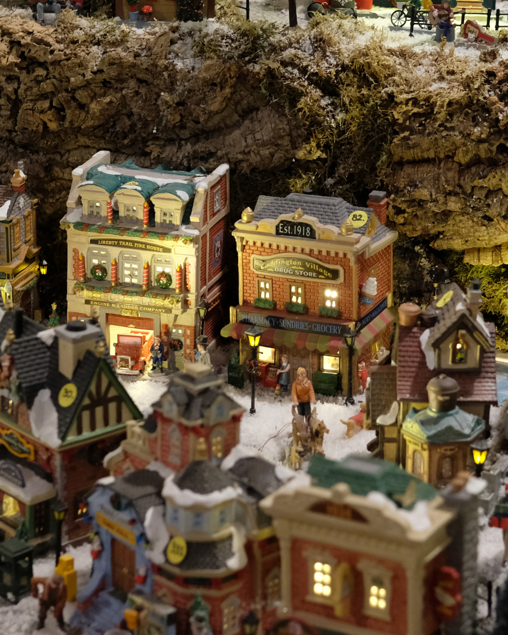 Maak van jouw kerstdorp iets bijzonders met de huisjes van Lemax! Maak van jouw kerstdorp iets bijzonders met de huisjes van Lemax!