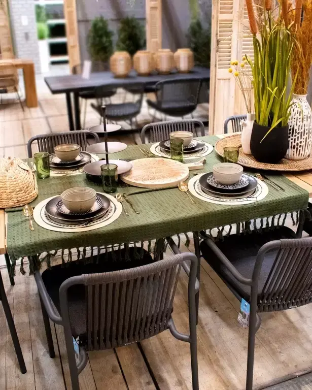 Achteruit Fauteuil restaurant 3x stylingtips voor de tuintafel - Tuincentrum Eurofleur