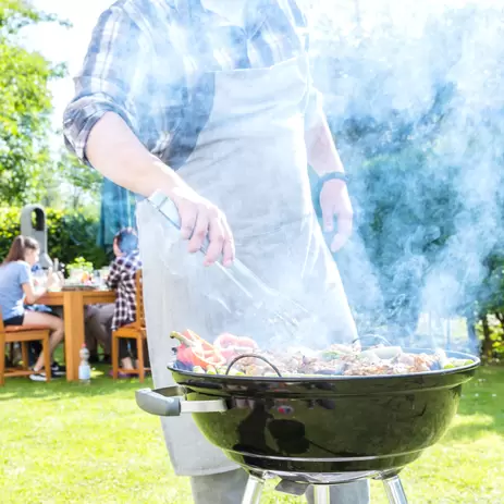 Barbecueën of fikkie stoken? 3x minder overlast voor de buren (en jezelf!)