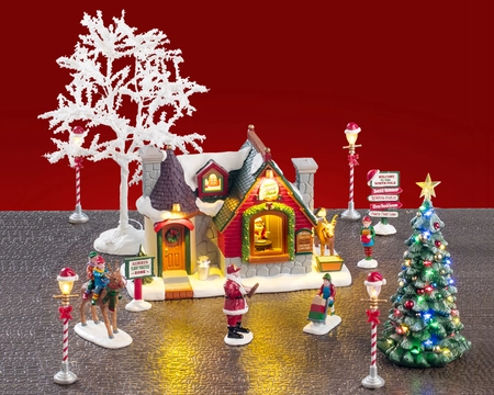 Lemax Santa's Snack Shack set