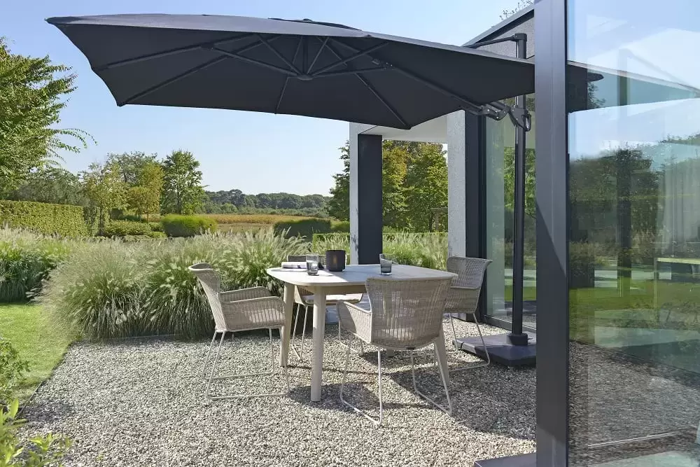 Max & Luuk Logan parasol met betonverankering Eurofleur